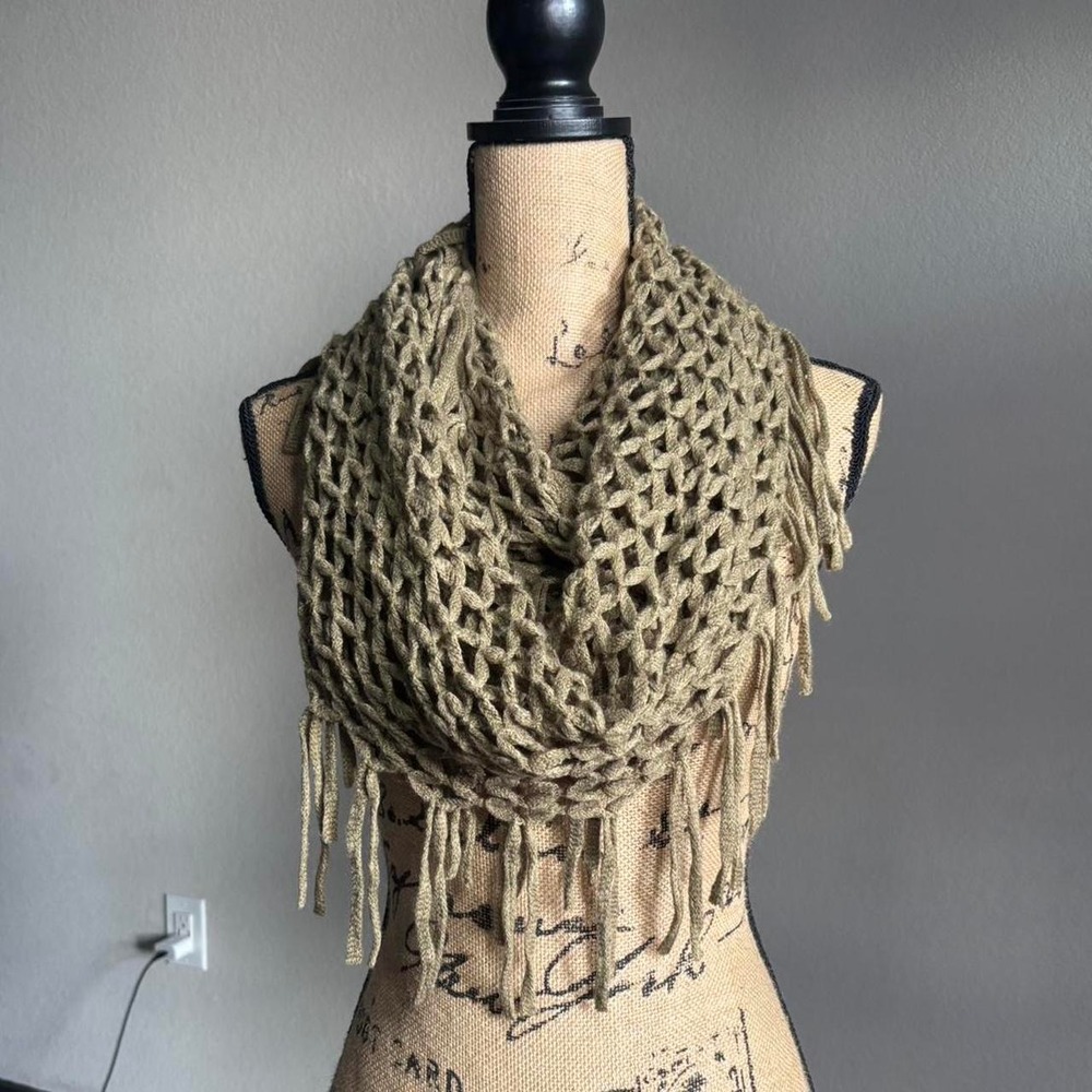 Textured Open-Weave Fringe Scarf